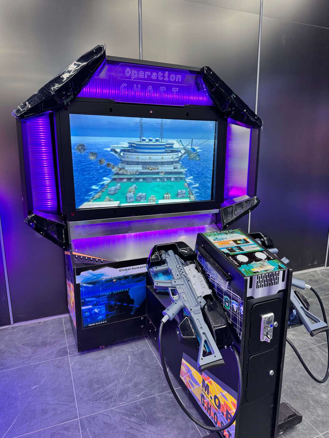 Shooter arcade cabinet